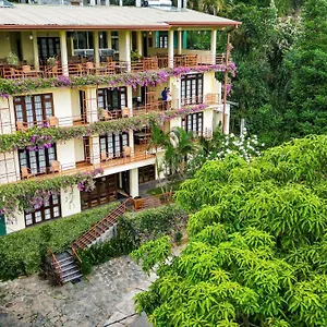 https://nature-walk-resort.kandyhotelsnow.com